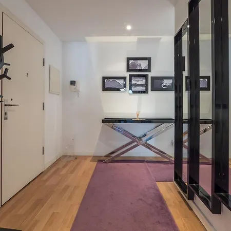 Flamingos - Spacious 2 Bedroom With Ac And Outdoor Area *