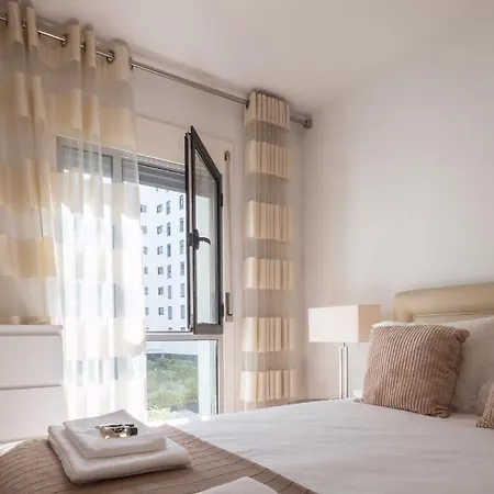 公寓 Flamingos - Spacious 2 Bedroom With Ac And Outdoor Area