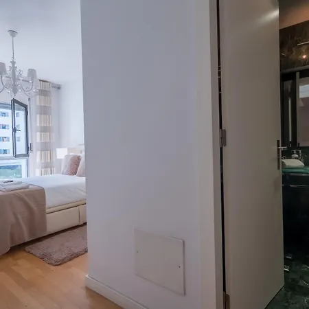 Flamingos - Spacious 2 Bedroom With Ac And Outdoor Area Lisboa