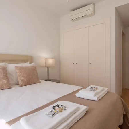 公寓 Flamingos - Spacious 2 Bedroom With Ac And Outdoor Area