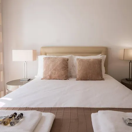 Flamingos - Spacious 2 Bedroom With Ac And Outdoor Area Lisboa