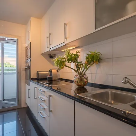 Flamingos - Spacious 2 Bedroom With Ac And Outdoor Area * Lisboa